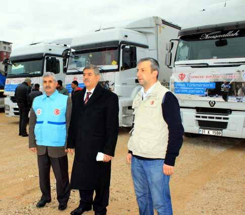 Türkmenlere yardım TIR'ları Yayladağı'na ulaştı