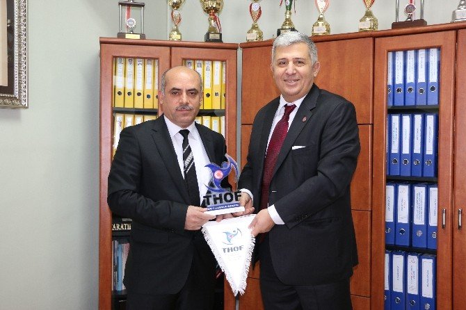 Federasyon Başkanı Ozanoğlu, Halk Eğitim Merkezi Müdürlüğünü Ziyaret Etti