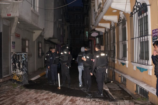 HDP Beyoğlu İlçe Başkanlığı'na polis baskını