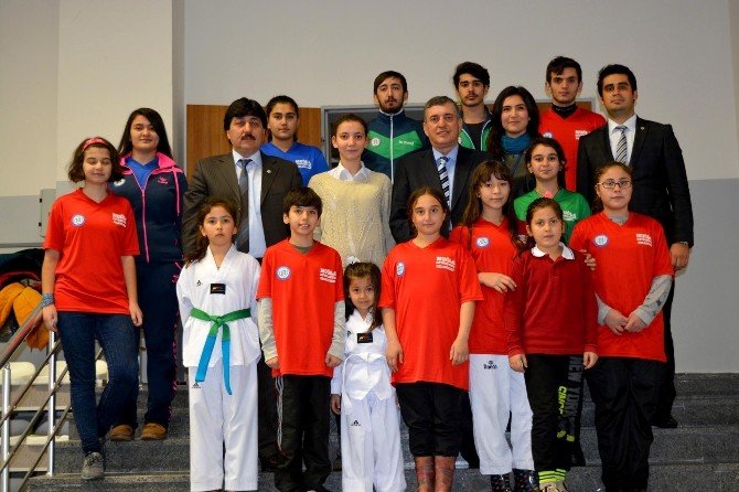 Büyükşehir’in Taekwondo Takımları Başarıya Doymuyor