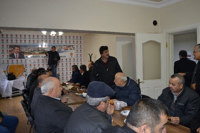 Muhtarlar AK Parti Alaplı İlçe Teşkilatını Ziyaret Etti