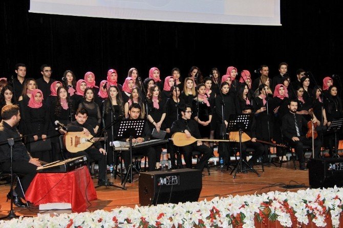 Niğde Üniversitesinde Türk Halk Müziği Konseri Düzenlendi