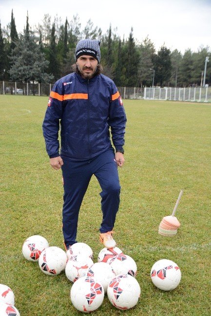 Bb Erzurumspor Teknik Direktörü Yıldırım: “Üç Puanı Alacak Futbolcularıma Güveniyorum”