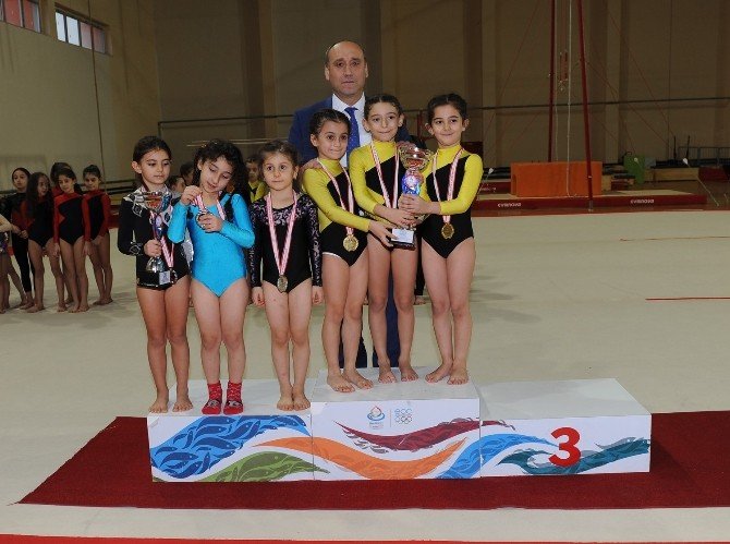 Trabzon’da Okullar Cimnastik’te Yarıştılar