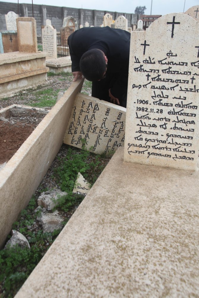 Kerkük'te Hıristiyan mezarlığına saldırıya kınama