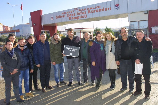Umut nöbeti tutan CHP'liler: Özgür basın AK Parti hükümetine de lazım olacak