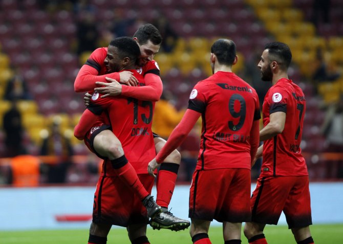 Galatasaray: 3 - Karşıyaka: 1