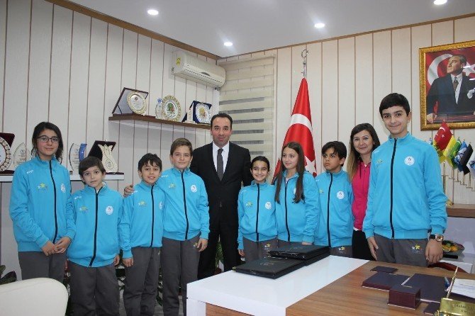 Bilecikli Yüzme Sporcuları Eskişehir’e Uğurlandı