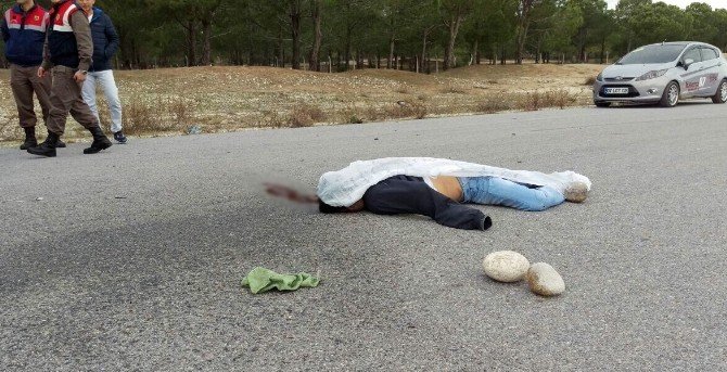 Manavgat’ta Motosikletler Çarpıştı: 1 Ölü, 2 Yaralı