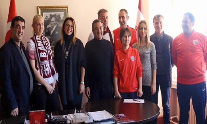 Bandırma Kadın Hentbol Takımı, Ukraynalı Osadcha’yı Transfer Etti