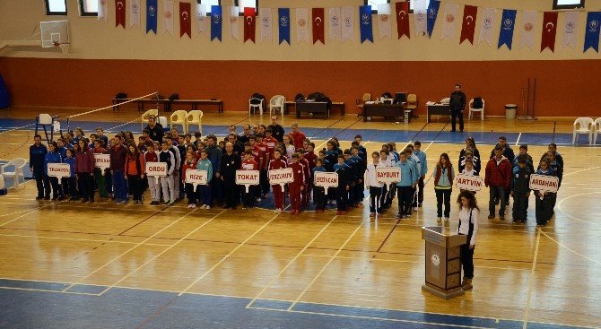Anadolu Yıldızları Badminton Çeyrek Finalleri Sonuçlandı