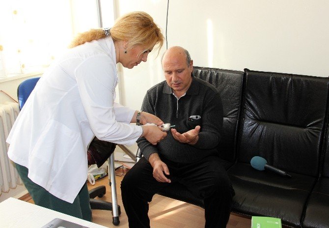 Diyabet Hastaları Okullu Oluyor