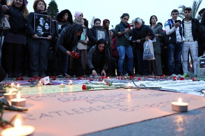 Paris’te Öldürülen 3 Kadın Anıldı