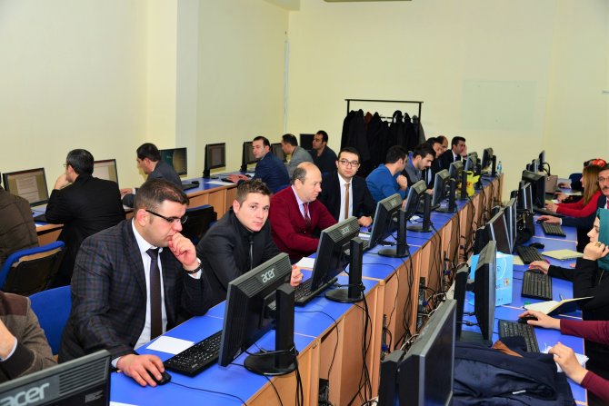 Kırşehir'de kamu personeline bilgisayar eğitimi veriliyor