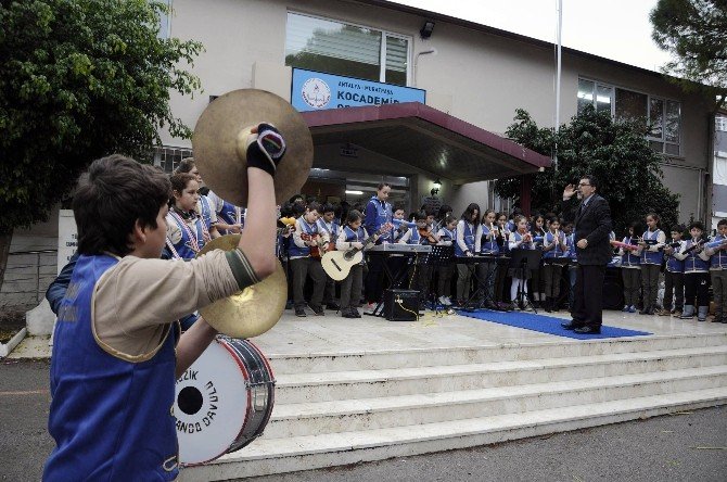 Türkiye’nin İlk Devlet Okulu Orkestrası