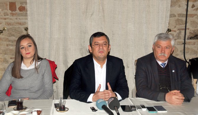 CHP'li Özel: Başkanlık sistemini dayatacaklarsa o masayı hiç kurmasınlar