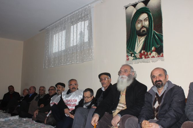 Adana’daki Aleviler açlık grevine destek verdi