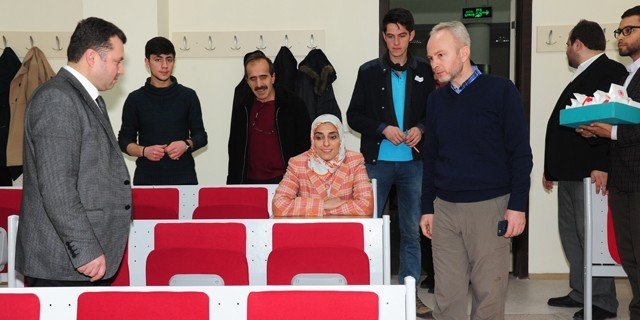 Erzurum Milletvekili Zehra Taşkesenlioğlu’ndan ETÜ Kütüphanesine Ziyaret