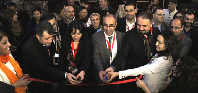 Fransa Alevi Birlikleri Federasyonu genel merkez binasını Paris'e taşıdı