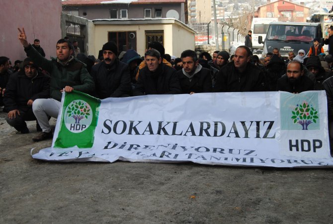Akdoğan: Van’da hayatını kaybeden polisi de Şırnak’tan getirmişler