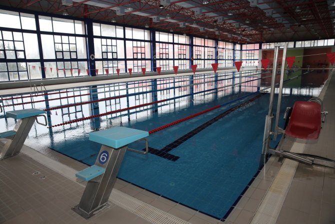 Çukurova Üniversitesi Özdemir Sabancı Kapalı Yüzme Havuzu yenilendi