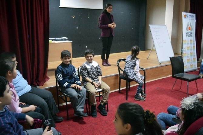 Çocuklar Drama Yöntemiyle Mahremiyeti Öğreniyor