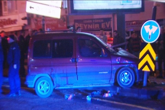 Ankara'da polisten kaçan zanlılar kaza yaptı