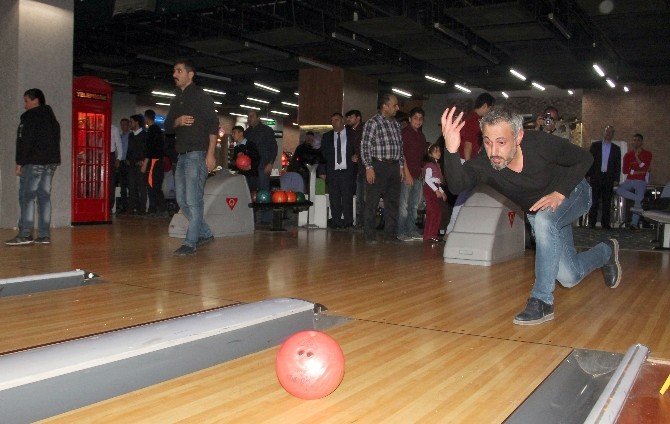 Piazza Şanlıurfalı Gazetecileri Bowling Turnuvasında Buluşturdu