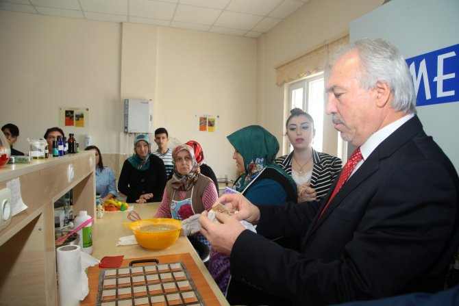 Belediye Başkanı Saraçoğlu'ndan kursiyerlere ziyaret