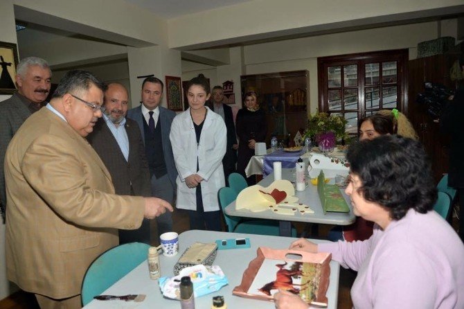 Başkan Yağcı, Osmanlı El Sanatları Merkezi’ni Ziyaret Etti