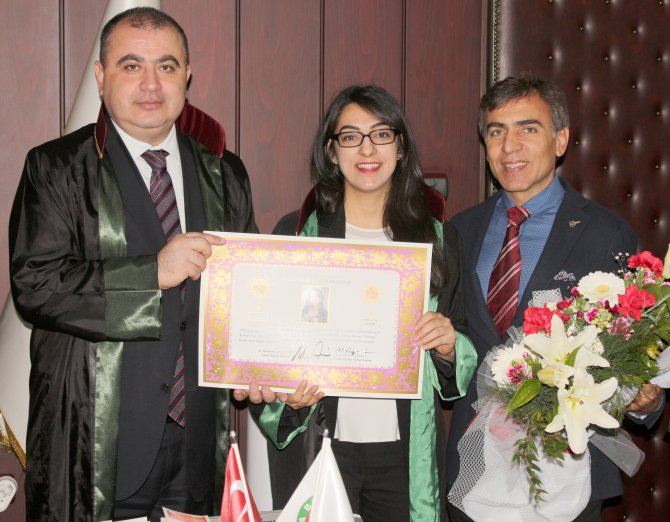 Genç avukatlar ruhsatlarını aldı