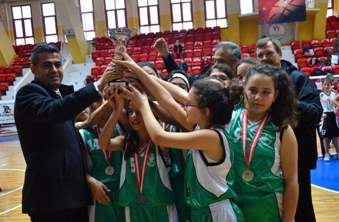 Okullararası Küçük Kızlar Basketbol İl Birinciliği Tamamlandı