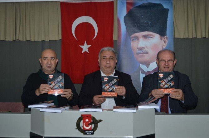 Türk, Kitabını Tanıttı