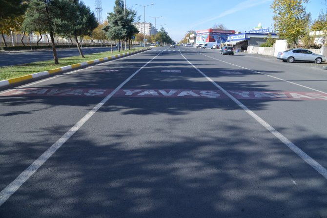 Diyarbakır’da Kürtçe trafik levhası dönemi