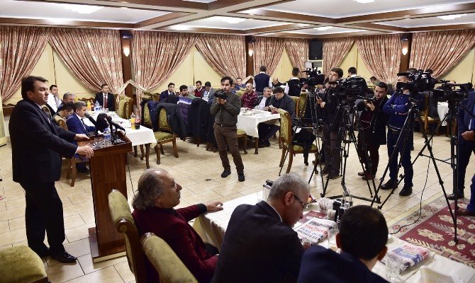 Başkan Erkoç Gazetecilerle Buluştu