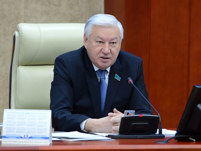 Kazakistan Meclisi'nden erken seçim kararı