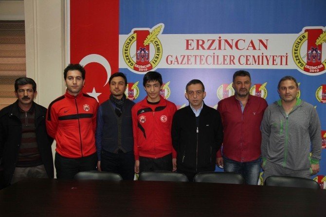 24 Erzincanspor’dan Milli Takıma Çağrıldı