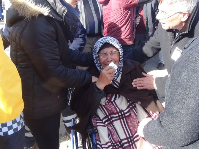 Şehit polis Demirel’in babası: Oğlumun yerine gitmeye hazırım