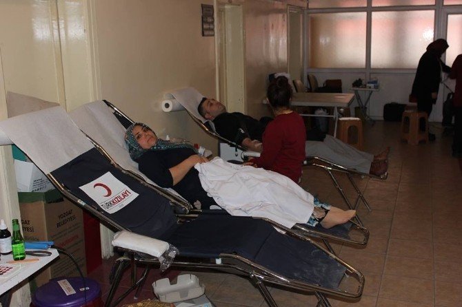 Yozgat Milli Eğitim Personeli Kızalay’a Kan Bağışında Bulundu