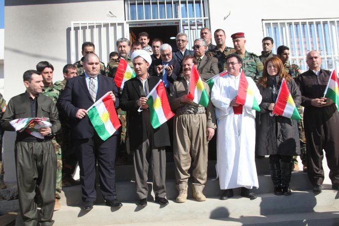 Gayrimüslim din adamlarından Kerkük'te Peşmerge'ye destek ziyareti
