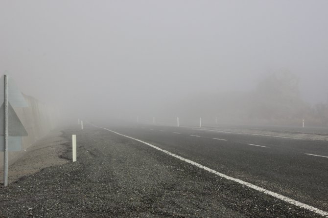 Çankırı-Kastamonu yolunda sis sürücülere zor anlar yaşatıyor