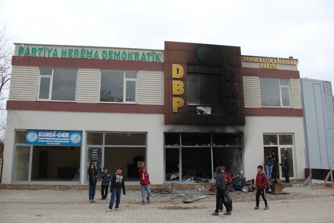 Çınar’da DBP binası yakıldı