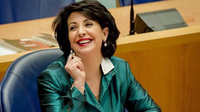 Hollanda'da Meclis Başkanlığı'na Fas kökenli kadın aday seçildi