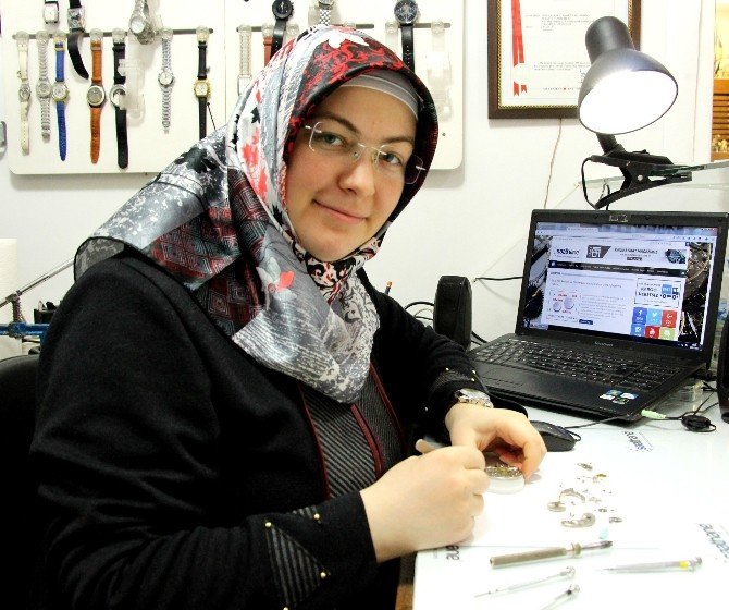 Saat Tamircisi Kadından "Saat Terimleri Sözlüğü"