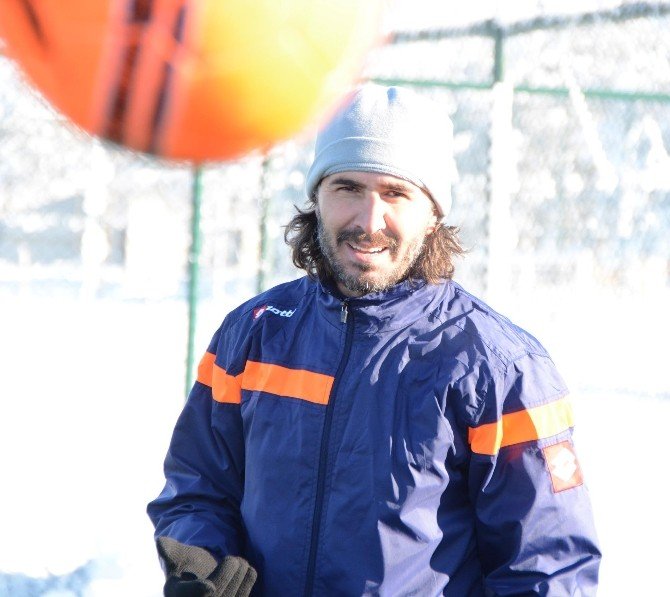 Bb Erzurumspor Teknik Direktörü Yıldırım: “İyi Oyunla Üç Puan Bizim Olsun”