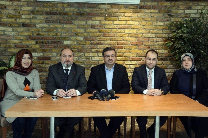 AK Parti Afyonkarahisar İl Başkanı Yurdunuseven, Gazetecilerle Bir Araya Geldi