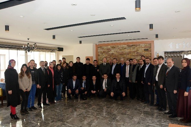 AK Parti Afyonkarahisar İl Başkanı Yurdunuseven, Gazetecilerle Bir Araya Geldi