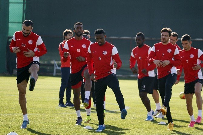 Antalyaspor’da, Medipol Başakşehir Maçı Hazırlıkları Başladı