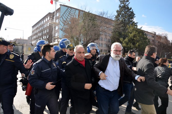CHP milletvekili Musa Çam'dan polislerin ‘süpürün’ sözlerine tepki