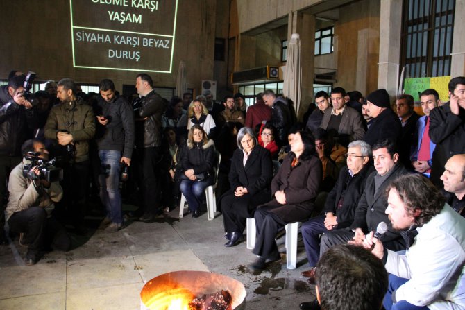 Demirtaş: Çınar’daki saldırıyı yapanlar, çıkıp açıkça özür dilesin